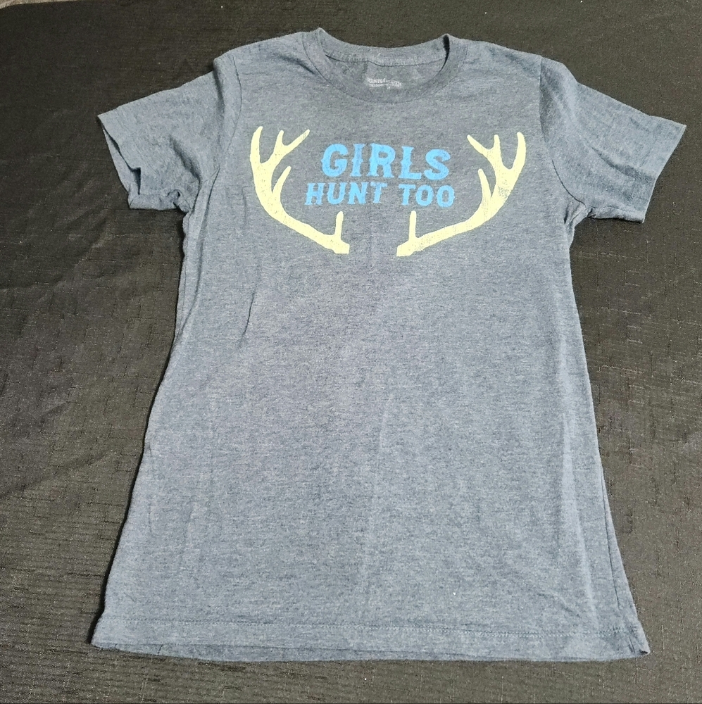 Points North "Girls Hunt Too" tee shirt. Size medium